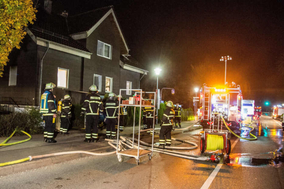 Über 80 Floriansjünger waren am Donnerstagabend in Neckartaiflingen im Einsatz.