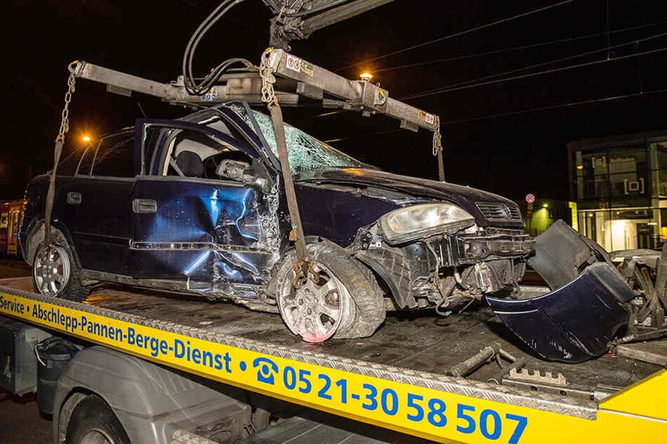 Der Opel Astra war völlig zerstört.
