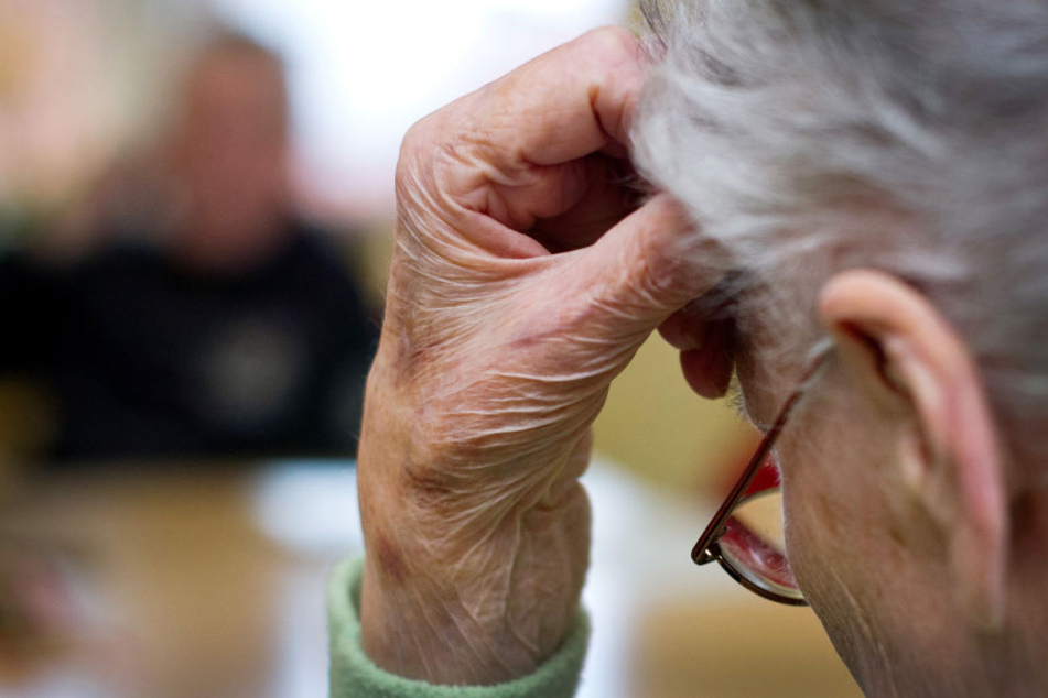 Die mittlerweile 78-Jährige leidet unter Demenz, kann sich an nichts mehr erinnern. (Symbolfoto)