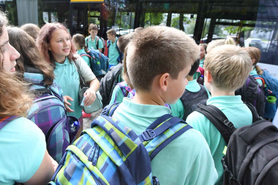 Damit auch die Jenaer Schüler in Zukunft noch mehr in den Genuss von öffentlichen Verkehrsmitteln kommen, entwarf Jenas OB zwei Beschlussvorlagen. (Symbolbild)