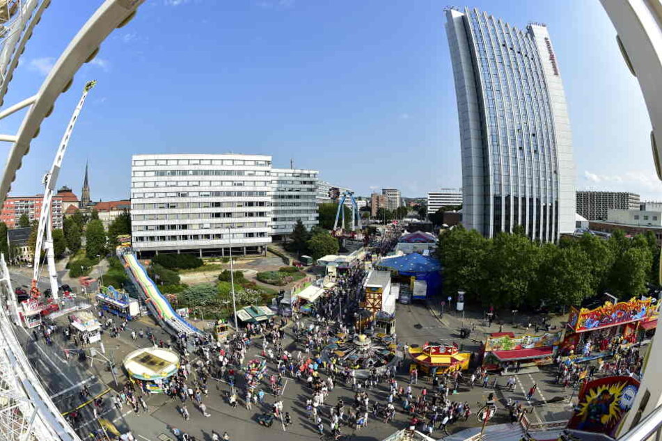 Volle Innenstadt: Etwa 260 000 Besucher erwarten die Veranstalter zum Jubiläums-Stadtfest. Das Bier wird allerdings teurer.