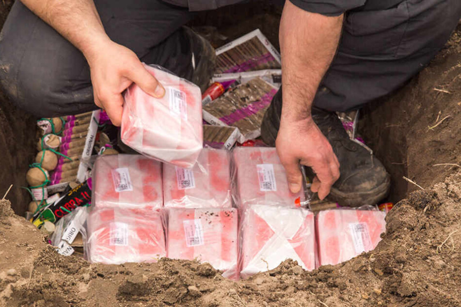 Die Semtex-„Butterstücke“ bilden
die Oberschicht der explosiven Kuhle.