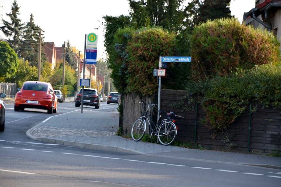 Die Bushaltestellen wurden direkt hinter einer Kurve an einer vielbefahrenen Kreuzung errichtet. Eine Gefahr sieht darin nicht nur Achim Haas.