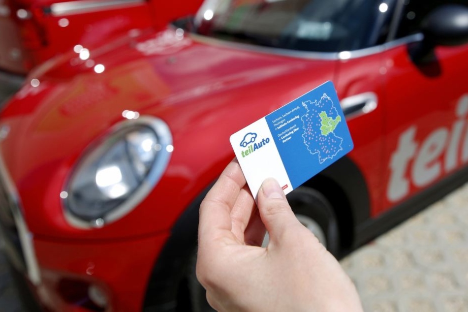 Mit solch einer Zugangskarte kann man die Fahrzeuge an den Stationen von "teilAuto" aufsperren. Die neuen City-Flitzer lassen sich per Handy-App öffnen.