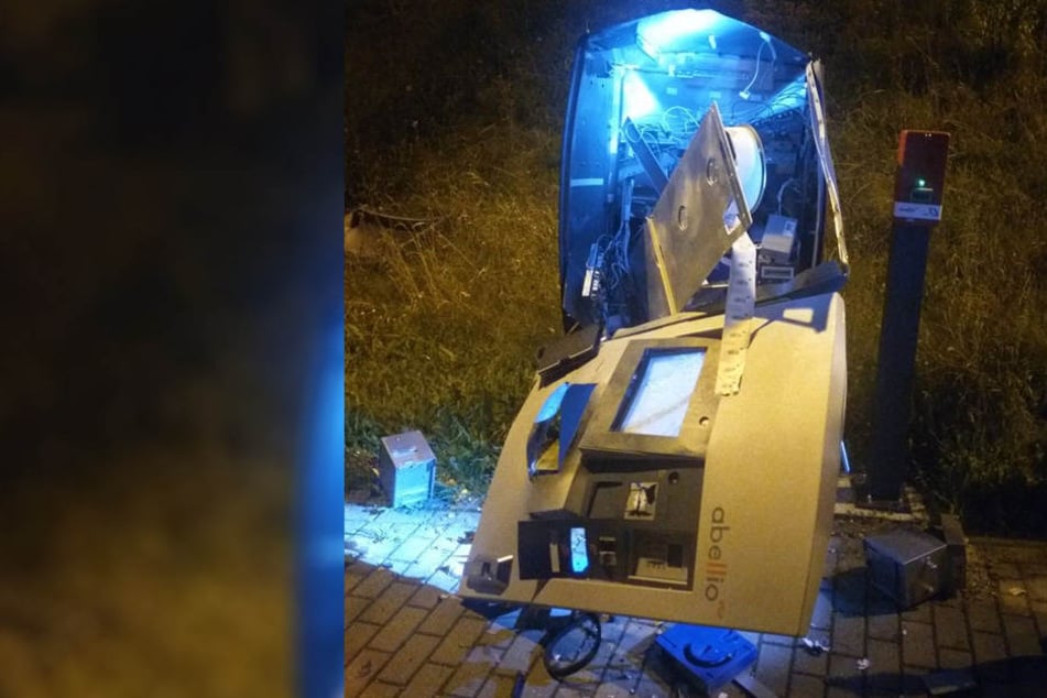 Am frühen Morgen wurde der Ticketautomat in der Regensburger Straße von Unbekannten gesprengt.