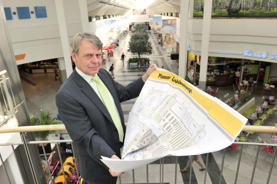 Neefe-Park-Manager Manfred Haendly (58) hat das Weihnachtsgeschäft 2018 voll im Blick. Vorher startet der Umbau für den Globus-Einzug.
