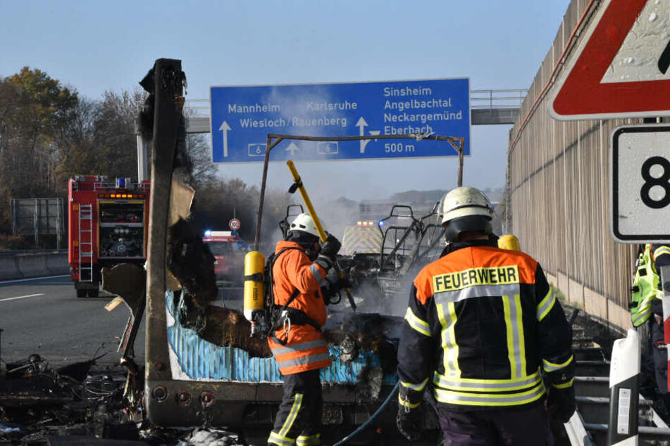 Die Autobahn 6 in Richtung Mannheim ist derzeit noch vollgesperrt.