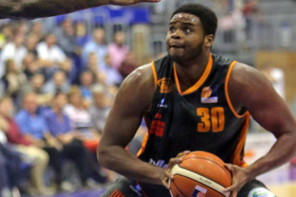 Topscorer Joe Lawson trieb seine Niners zum Sieg.