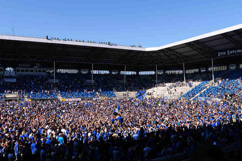 Das Carl-Benz-Stadion ist eine echte Festung. Hier siegte Mannheim dreizehn Mal, holte zwei Remis und verlor nur zwei Partien. 2019 gewann Waldhof hier alle Ligaspiele.