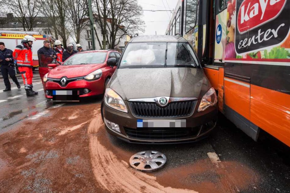 An der Haltestelle Lange Straße kam es zum Crash mit einem Auto.