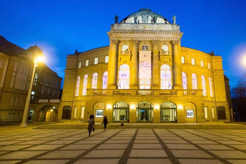 Die Oper Chemnitz sucht heute Statisten für Mozarts berühmtes Bühnenwerk "Die Zauberflöte".