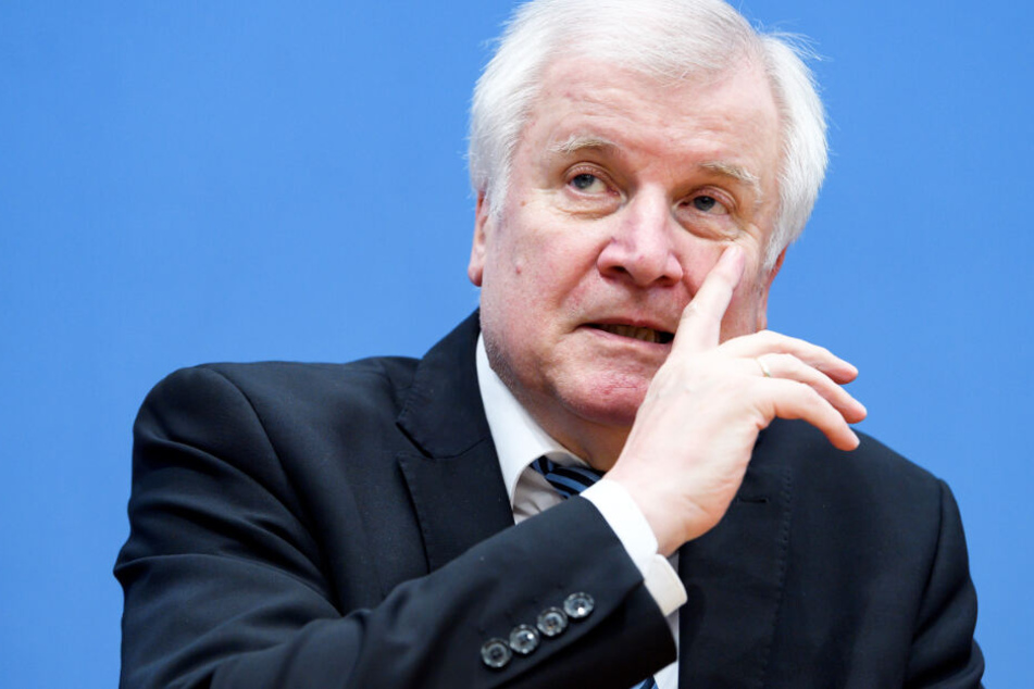 Horst Seehofer will sich selbst ein Bild der Lage machen. (Archivbild)
