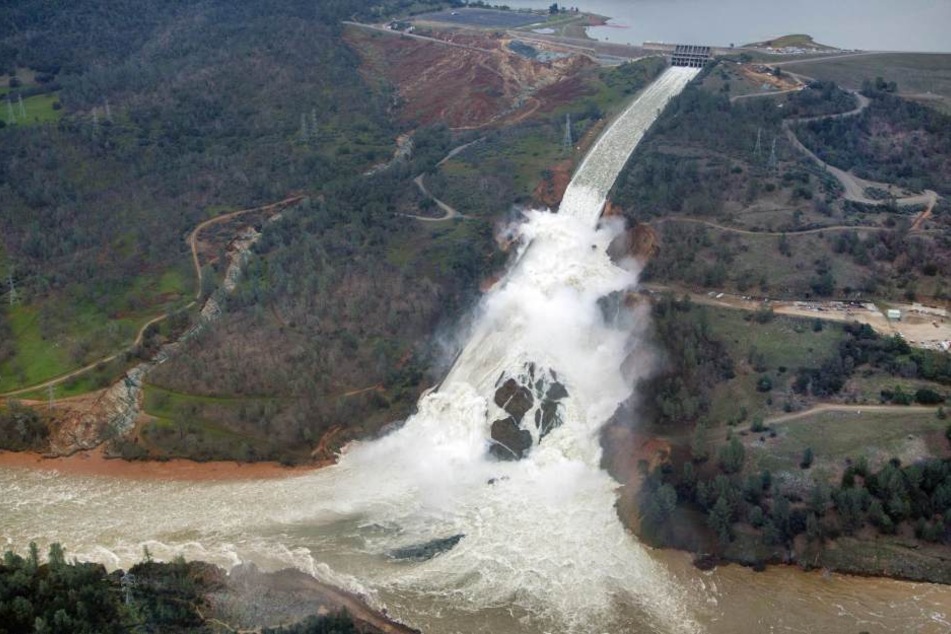 Die Situation vom Staudamm in Oroville spitzt sich scheinbar zu.