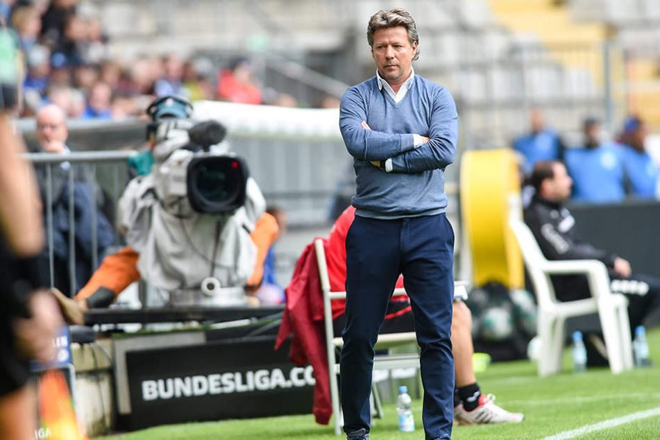 Zufrieden sieht anders aus: Das 0:4-Debakel gegen den MSV Duisburg zeigte Schwächen auf.