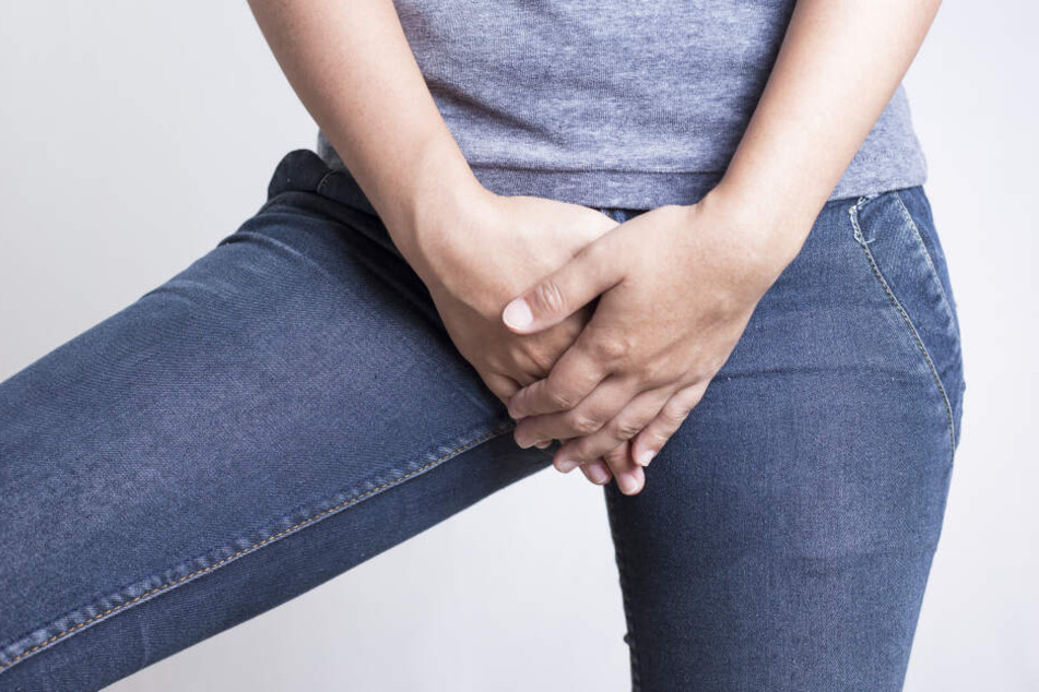 Es juckt oder brennt in der Vagina? Das könnte auf einen Pilz hinweisen.