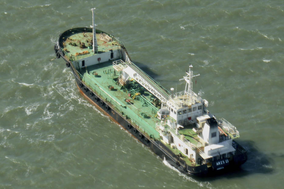 Es ist möglich, dass Piraten das Schiff entführt haben. (Symbolbild)