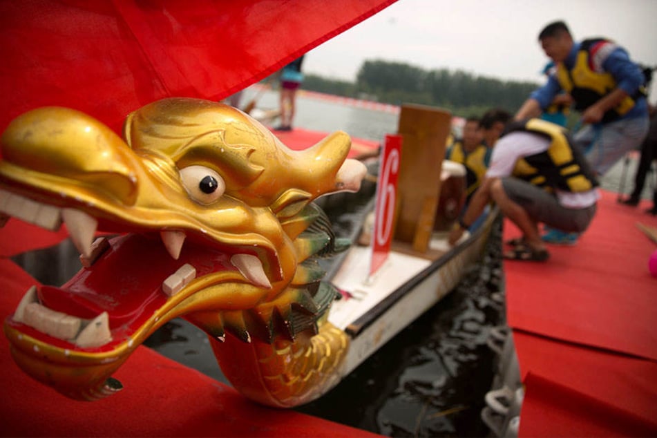 Zwei Drachenboote sind auf dem Fluss Taohuajiang gekentert. (Symbolbild)