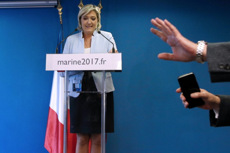 Trotz zunehmend weniger schriller Töne: Marine Le Pens (48) Kurs bleibt stramm rechts.