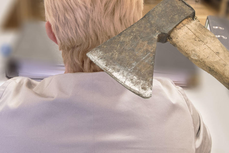 Mit einem Beil griff der 14-Jährige seine Mutter an.