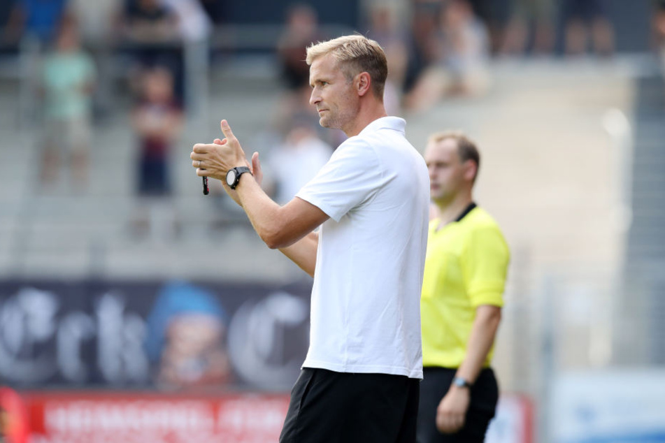 Beifall für sein Team: CFC-Coach David Bergner kann mit den ersten drei Auftritten seiner Truppe sehr zufrieden sein.