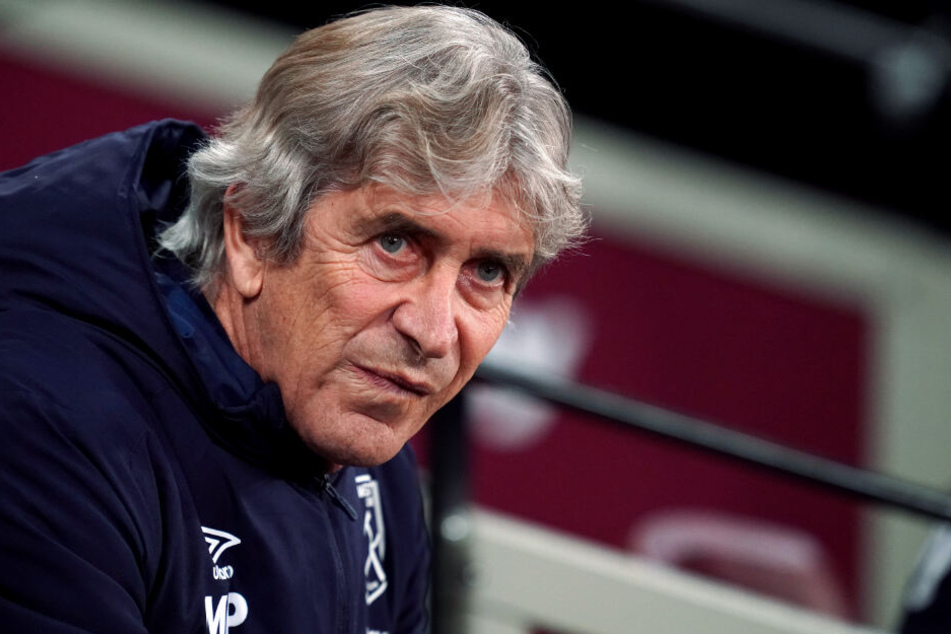Der englische Fußball-Erstligist West Ham United hat sich von Coach Manuel Pellegrini (66) getrennt.