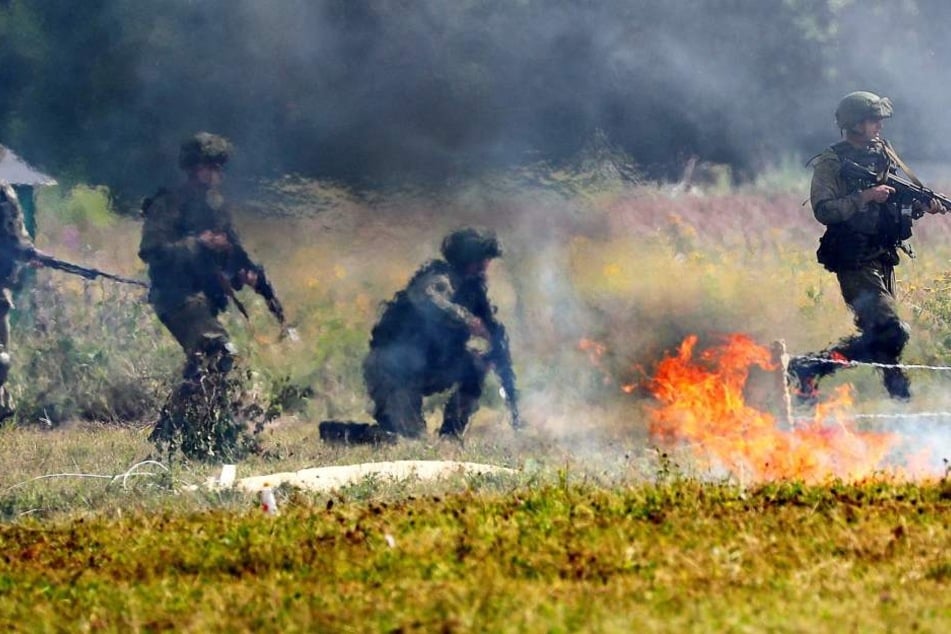 Bei einer Militär-Übung in Russland ist ein Soldat ums Leben gekommen. (Symbolbild)