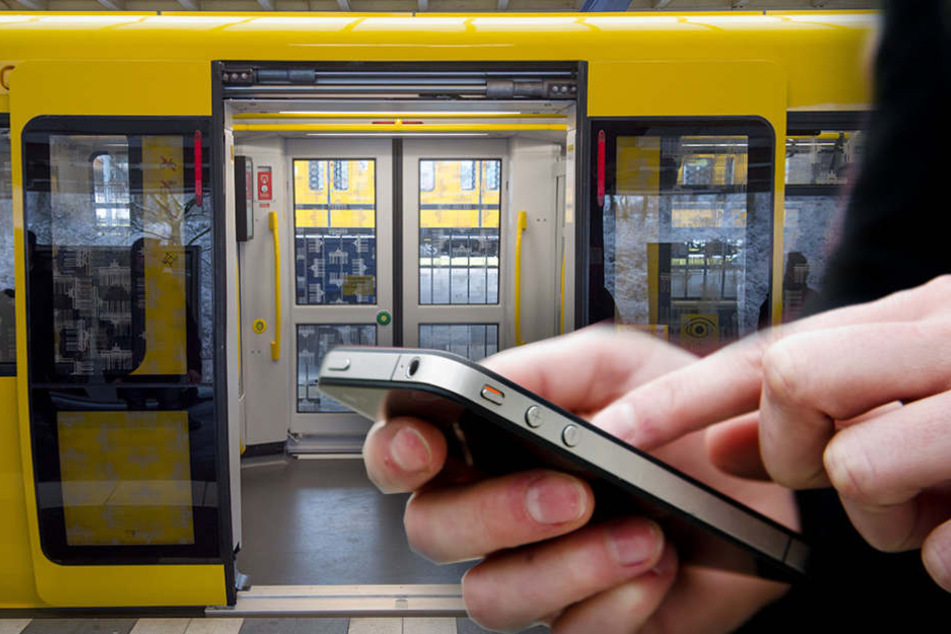 Telekom und Vodafone bieten für ihre Kunden in der U-Bahn nur das langsame GSM-Netz an.