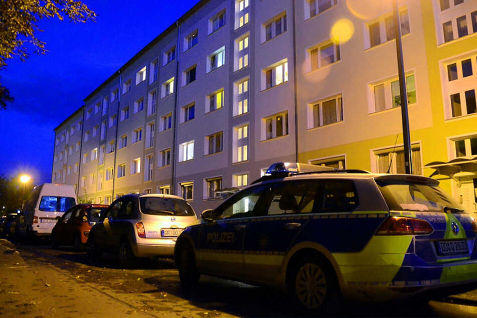 In der Julius-Mottler-Straße wurde am Mittwochnachmittag eine 85-Jährige überfallen.