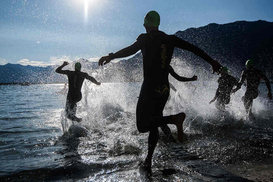 Triathlon statt Snowboarding. Eine britische Behindertensportlerin wechselt die Sportart.