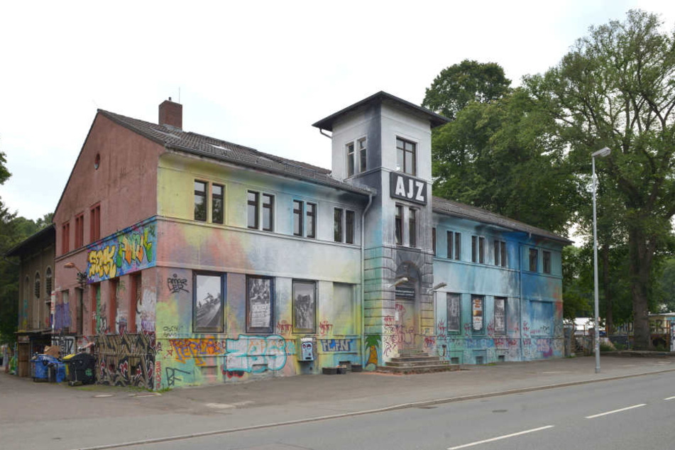 Das Alternative Jugendzentrum an der Chemnitztalstraße.