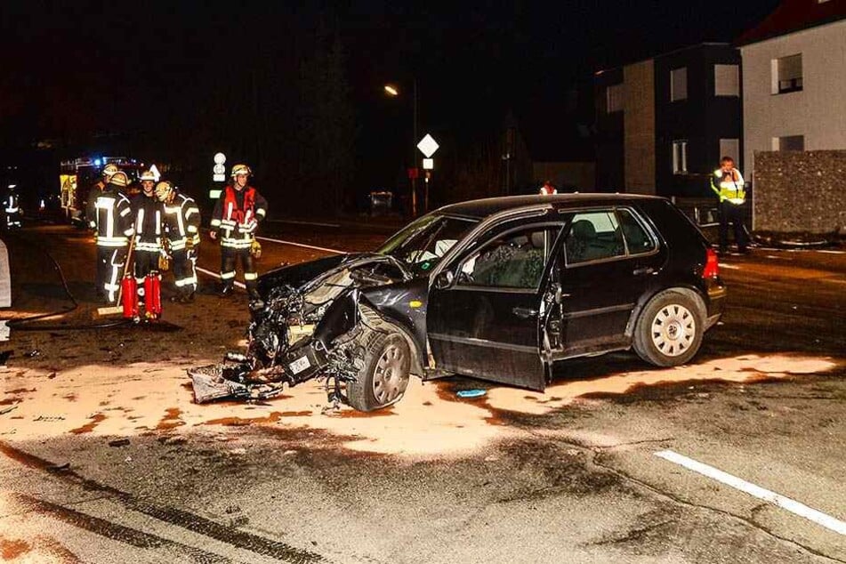 Der VW Golf erlitt einen Totalschaden.