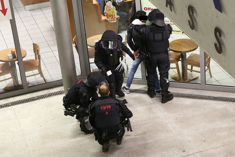 Drogen-Razzia am Dresdner Hauptbahnhof: Auch hier gehen immer wieder
Mehrfach-Intensivtäter ins Netz.