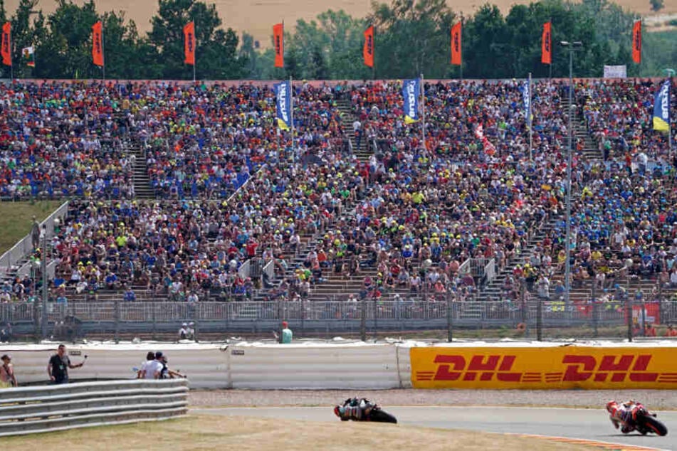 Am gesamten Rennwochenende waren etwa 200.000 Besucher am Sachsenring dabei.