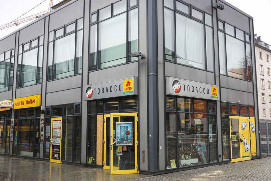 In diesen Laden in der Dresdner Innenstadt drangen die Diebe ein.