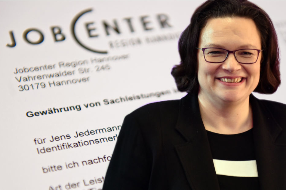 Bisher wurden jüngere und ältere Hartz-IV-Bezieher gleichermaßen sanktioniert. Dies könnte sich nun ändern. (Bildmontage)