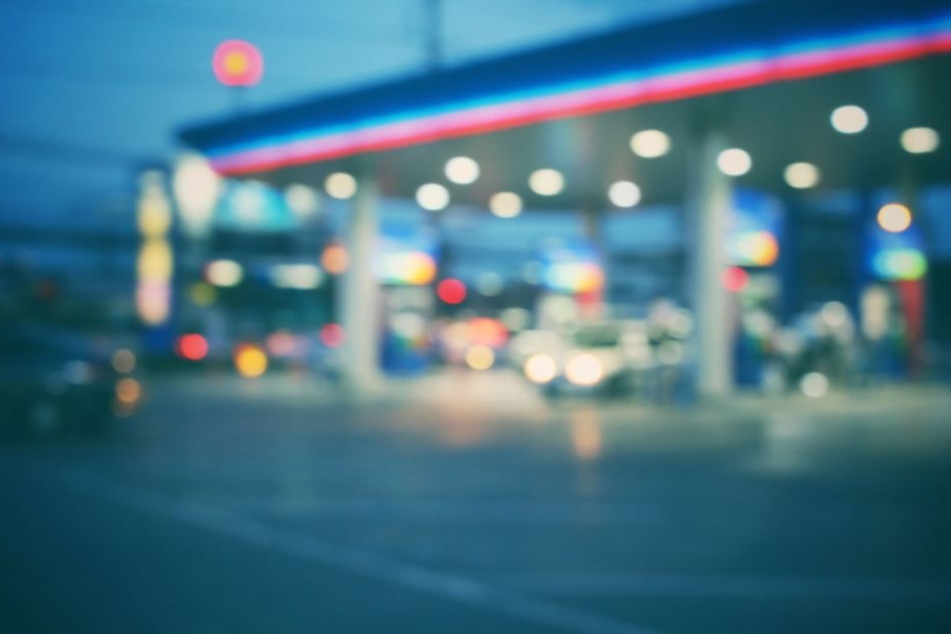 Am Sonntagabend hat ein Räuber eine Tankstelle in Berlin-Zehlendorf überfallen (Symbolbild).