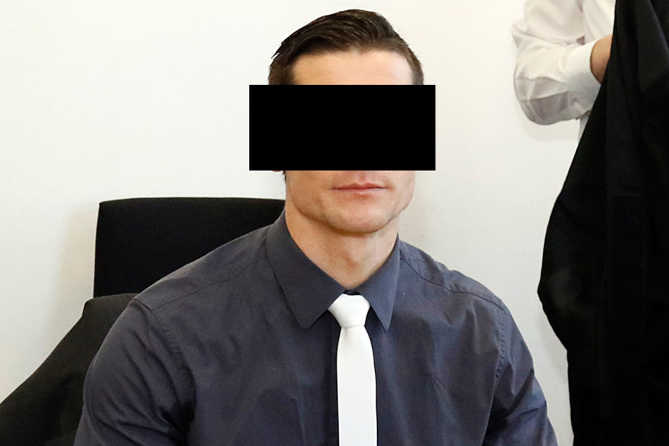 Tim R. (30) muss eventuell wieder vor Gericht. Die Staatsanwaltschaft hat
Revision gegen ein Urteil gegen den Polizisten eingelegt.