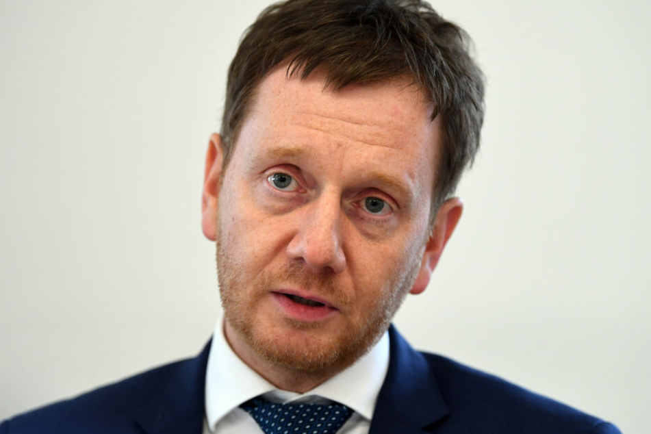 Ministerpräsident Michael Kretschmer (43, CDU) hat konsequentes Handeln gegen die rechten Netzwerke angemahnt.