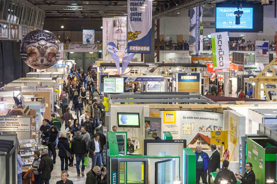 Auf der Baumesse holen sich Häuslebauer frische Ideen für ein neues Heim.