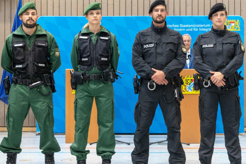 Im Freistaat Bayern gab es vor geraumer Zeit neue Uniformen. (Archivbild)