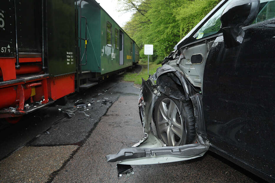 Der Opel wurde beschädigt, die Fahrerin blieb zum Glück unverletzt.