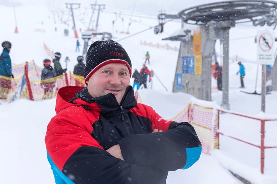 René Lötzsch (46), freut sich über das Winterwetter.