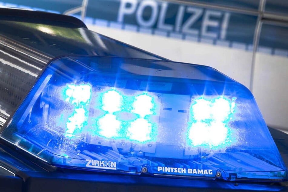 Eine erfolgreiche Fahndung nach dem Unfallfahrer wurde eingeleitet. (Symbolbild)