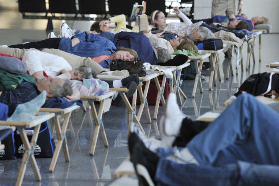 240 Passagiere übernachteten am Flughafen. (Symbolbild)