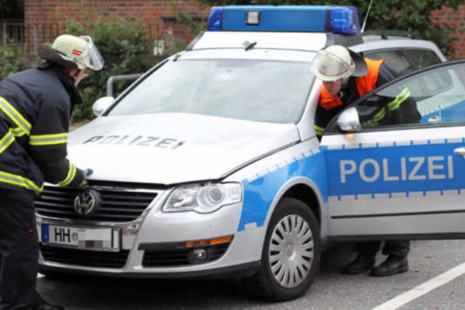Bei dem Unfall mit einem Polizeiauto kam ein 24-Jähriger ums Leben. (Symbolfoto)