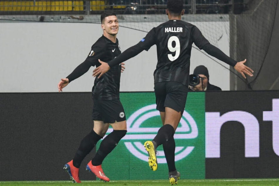 Luka Jovic (Li.) und Sebastién Haller erzielten die ersten beiden Treffer für die Eintracht.