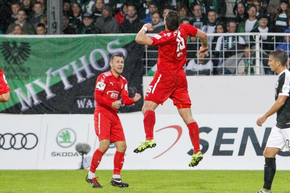 Nils Miatke (li.) und Ronny König feiern am Samstag ihren jeweils 100. Drittliga-Einsatz.