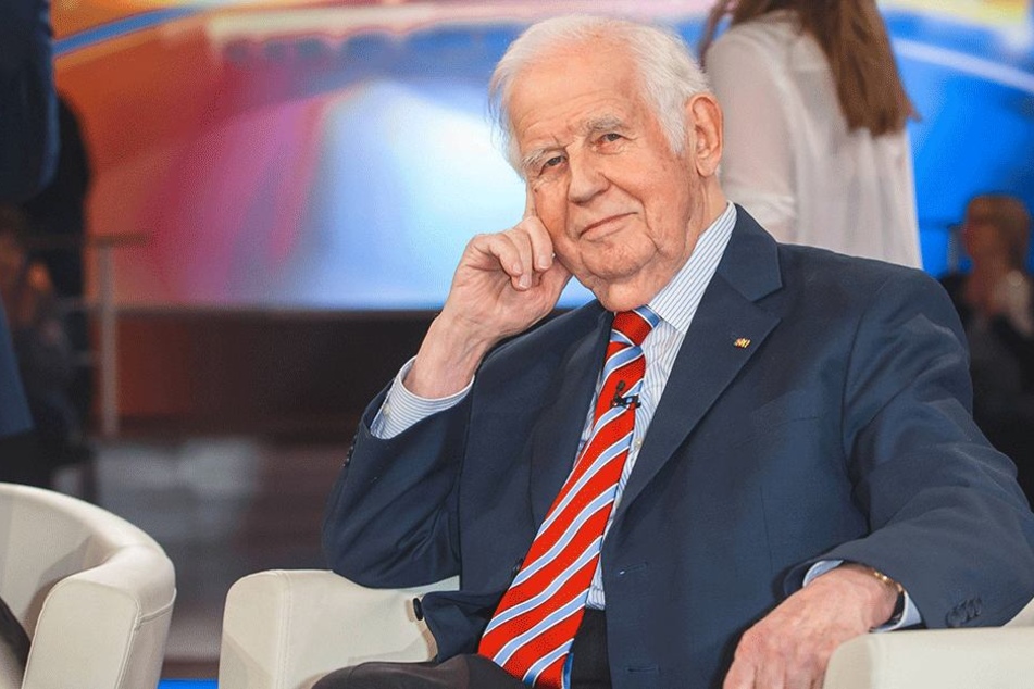 Sachsen ehemaliger Ministerpräsident Kurt Biedenkopf (86, CDU)