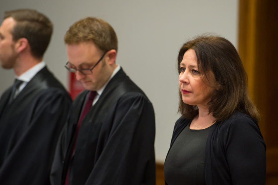Die Mutter von Nathalie Volk Ende Februar vor dem Landgericht Lüneburg.