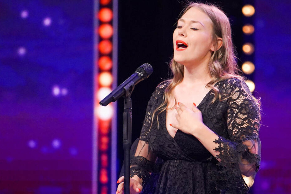 Nina Richel (26) wurde von Sarah Lombardi (26) direkt ins Finale befördert.